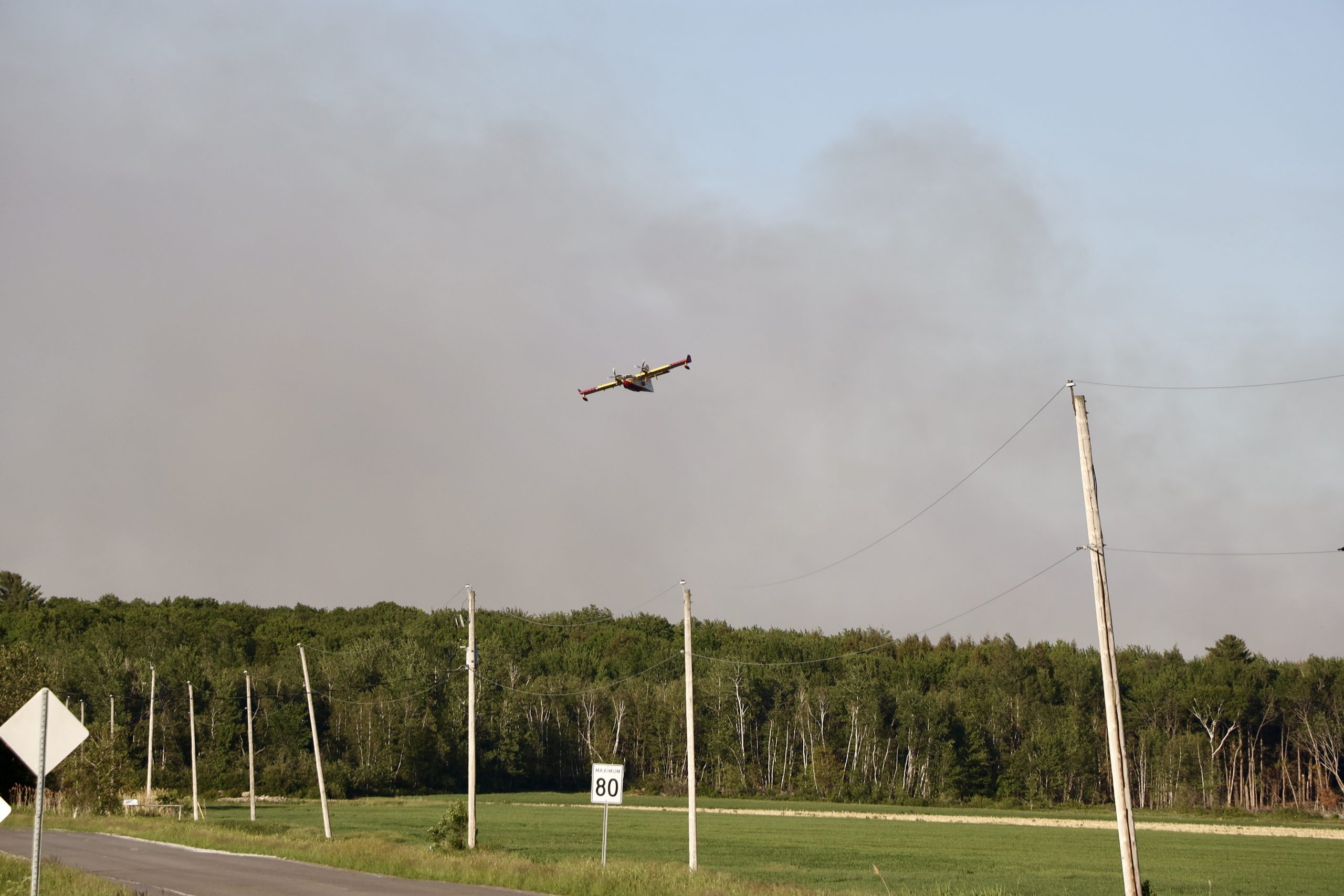 Feu de forêt à AstonJonction Le Courrier Sud