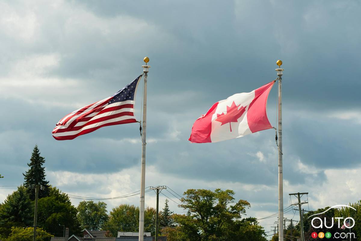 Canada's 25% Tariff on US-Made Vehicles - News Directory 3